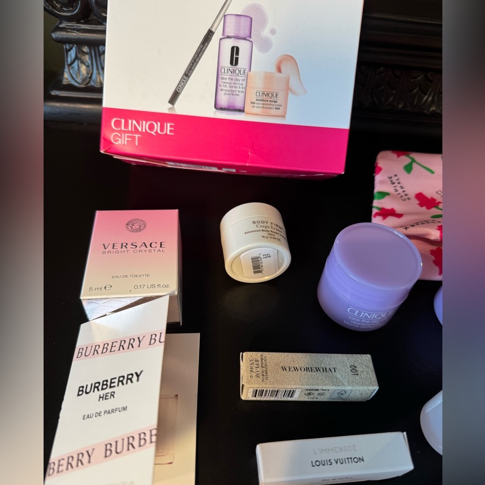 Elite sample set, all new, incl Clinique, Vuitton, Versace, Burberry